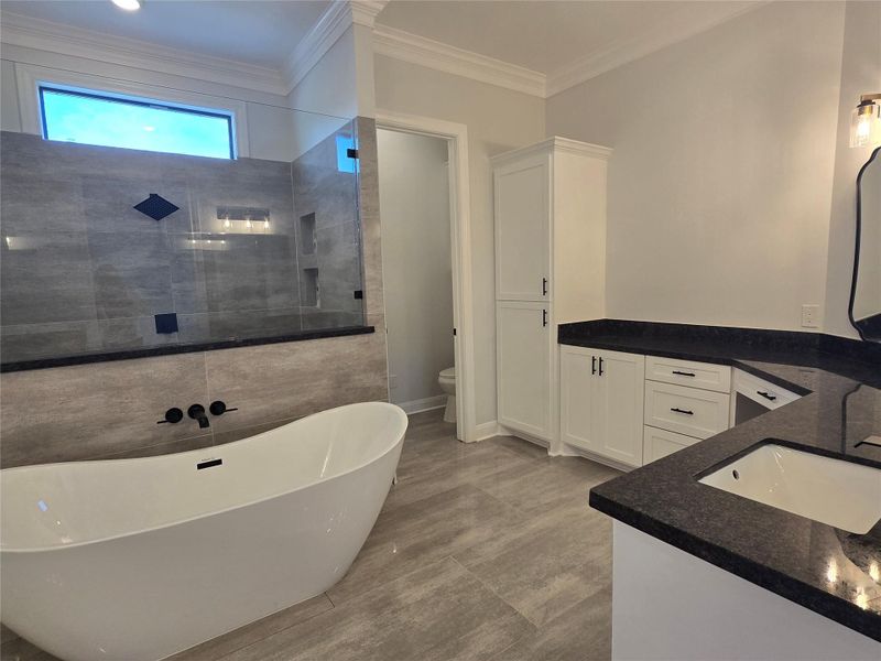 Furnished interior view inside a new home in , Brenham (Image 10).