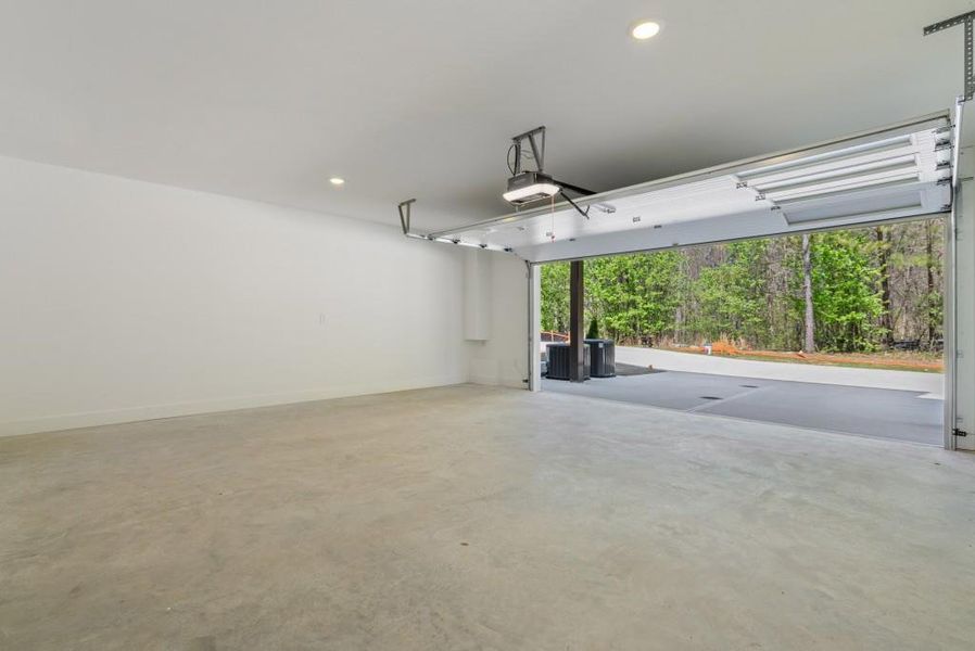 Spacious, unfurnished interior of a new home in , Stockbridge (Image 42).