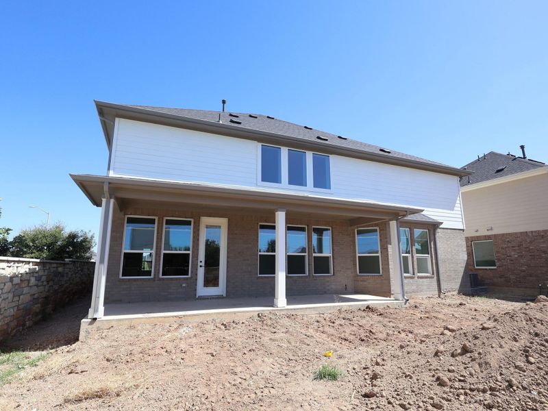 Exterior details and patio area of a home in Barksdale, Leander (Image 3).