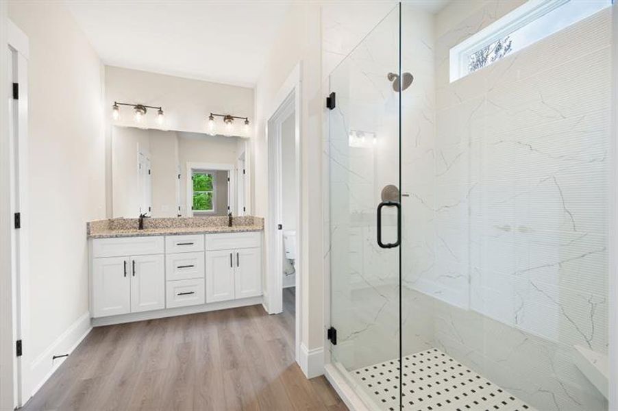 Furnished interior view inside a new home in , Dallas (Image 8).