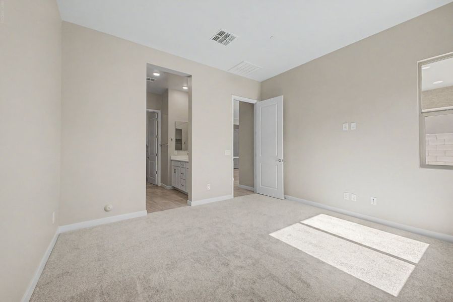 Spacious, unfurnished interior of a new home in Mira Vista at Victory, Buckeye (Image 7).
