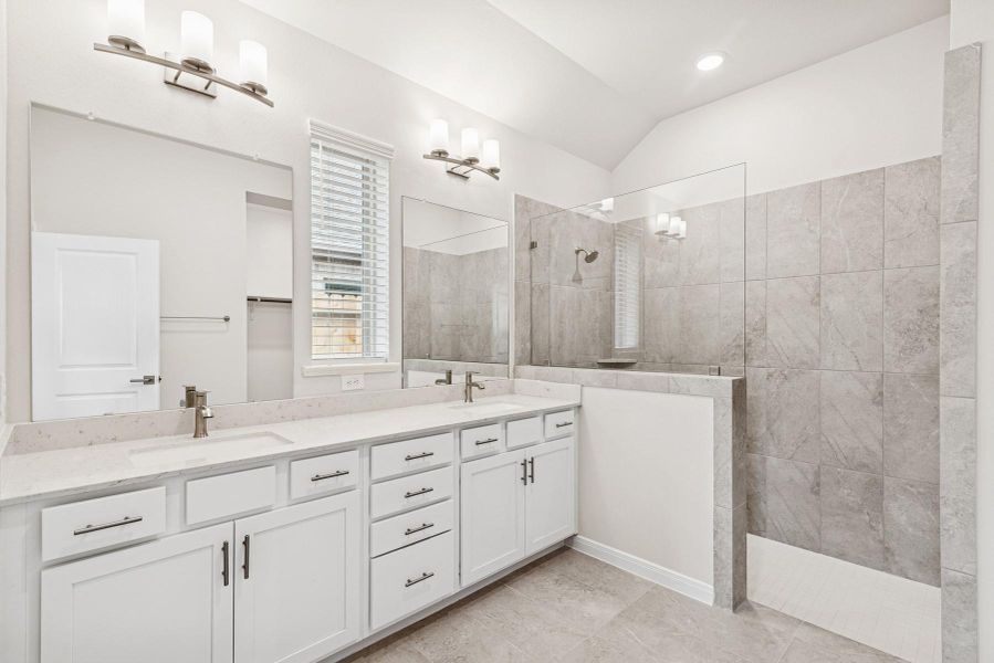 Furnished interior view inside a new home in Jordan Ranch 45' Homesites, Fulshear (Image 5). Furnished interior view inside a new home in Jordan Ranch 45' Homesites, Fulshear (Image 5).