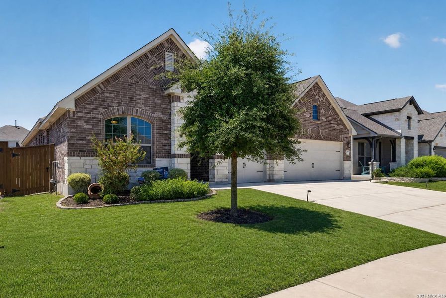 Front exterior of a new home in Stillwater Ranch, San Antonio, TX, highlighting curb appeal (Image 18).