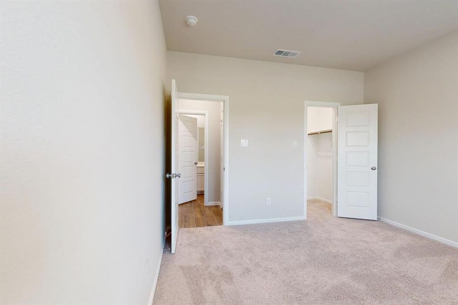 Spacious, unfurnished interior of a new home in Prairie Ridge at Goodland, Venus (Image 33).