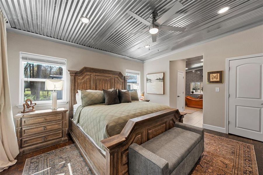 Furnished interior view inside a new home in , Groesbeck (Image 10).