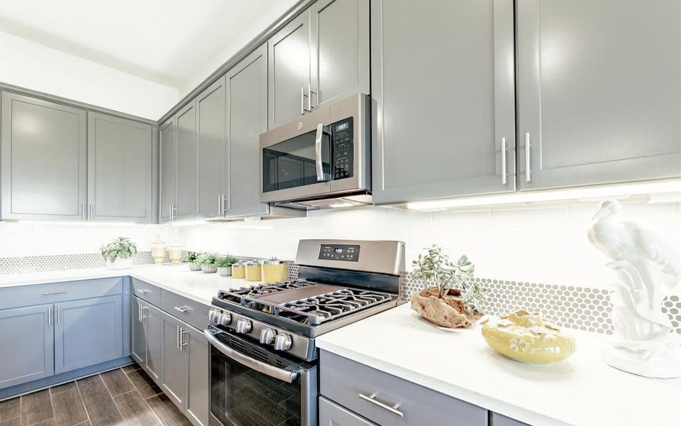 Furnished interior view inside a new home in Martha's Vineyard, Alvin (Image 25).