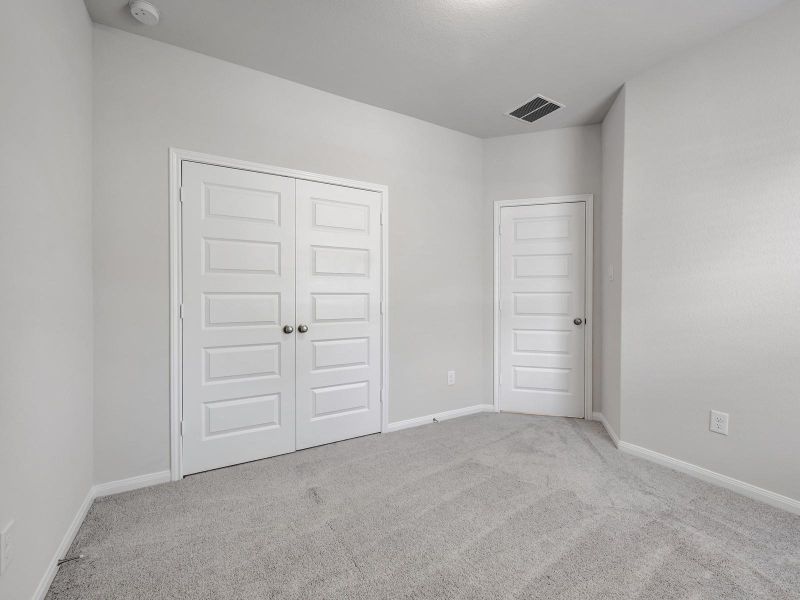 Photo is not of the actual home, but is an inspirational photo of builder’s model home and may depict options, furnishings, and/or decorator features that are not included Photo is not of the actual home, but is an inspirational photo of builder’s model home and may depict options, furnishings, and/or decorator features that are not included