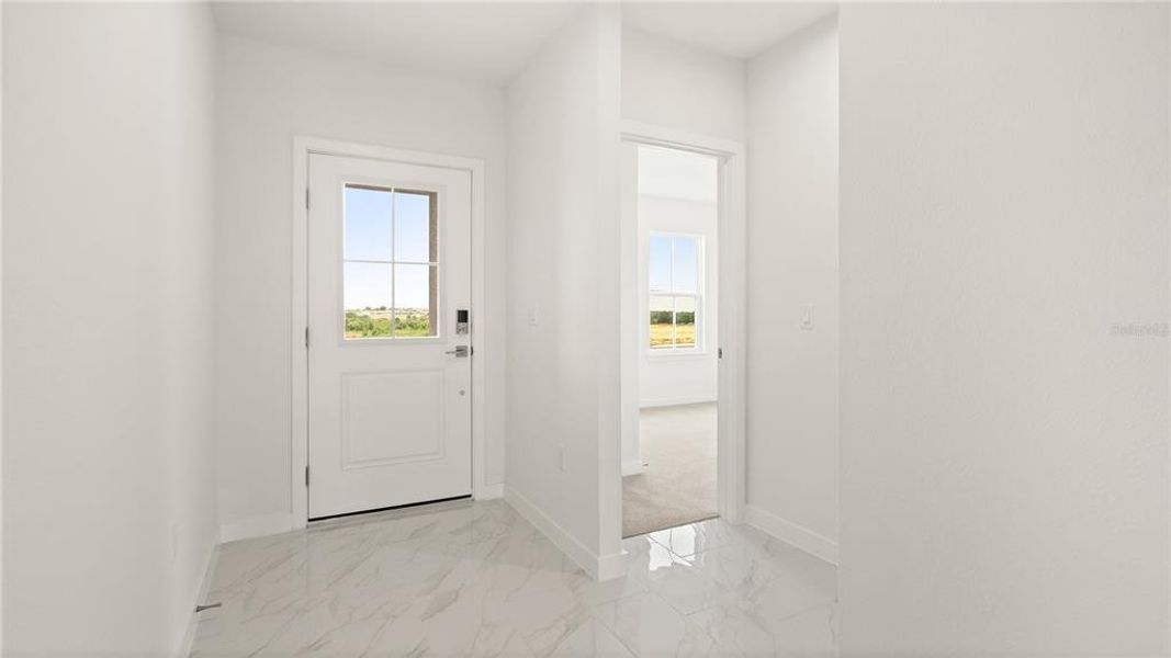 Spacious, unfurnished interior of a new home in Hamilton Bluff, Lake Hamilton (Image 16).