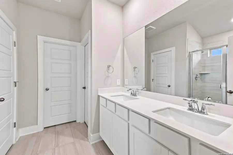 Furnished interior view inside a new home in Fox Falls, Boerne (Image 13).