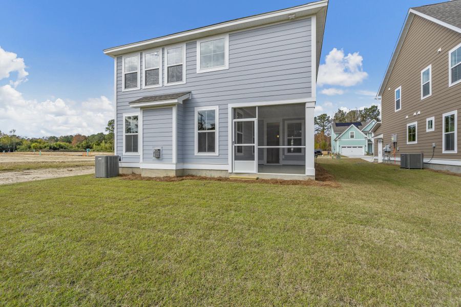 Exterior details and patio area of a home in Abbey Walk, Moncks Corner (Image 4).