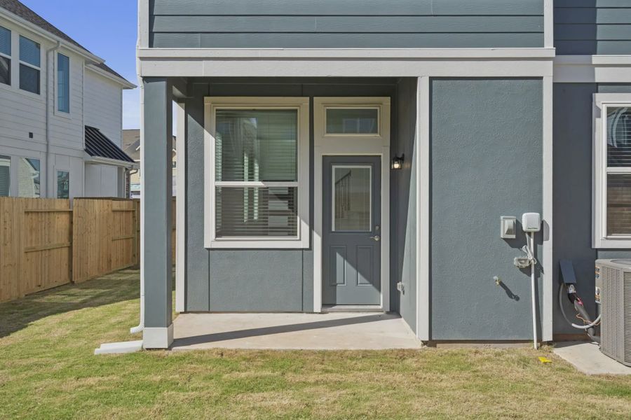 Representative exterior details of a home built from the Chantilly 2 by Chesmar Homes in Sienna Chateau, Missouri City (Image 4).