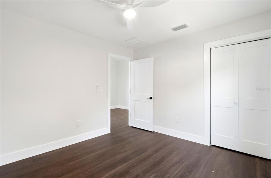 Spacious, unfurnished interior of a new home in , St. Petersburg (Image 41).