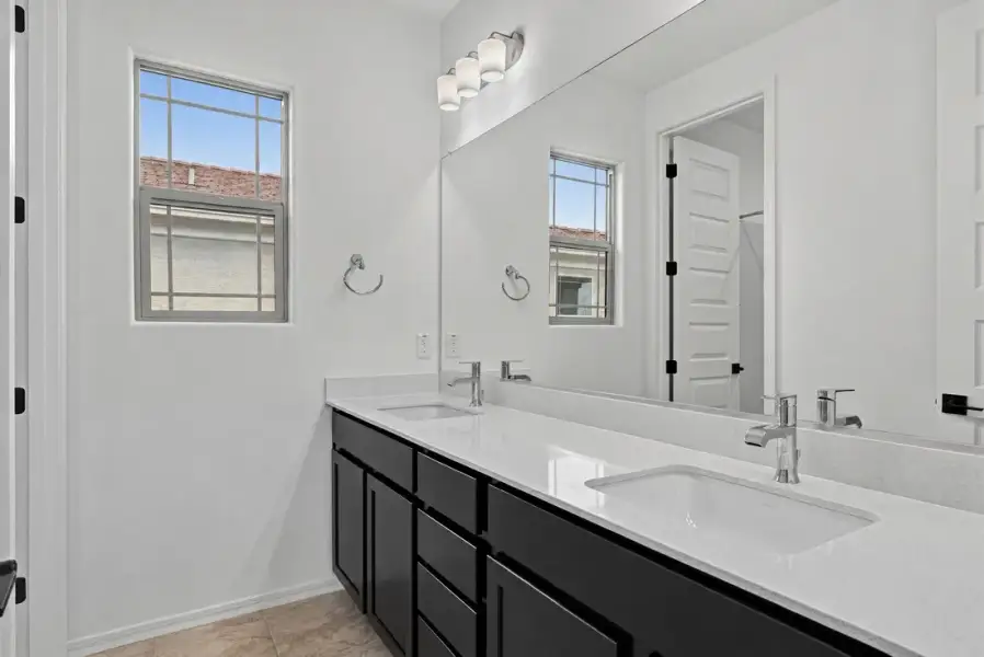 Furnished interior view inside a new home in Aloravita South, Peoria (Image 18).