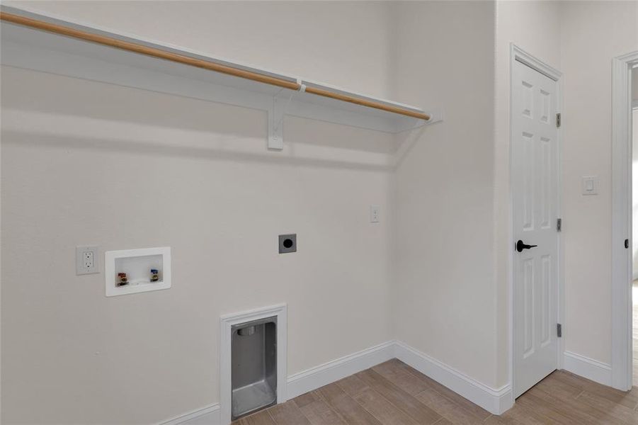 Spacious, unfurnished interior of a new home in , Mineral Wells (Image 32).