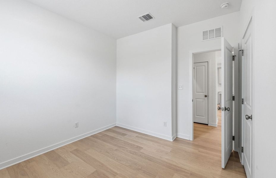 Spacious, unfurnished interior of a new home in La Cima, San Marcos (Image 29).