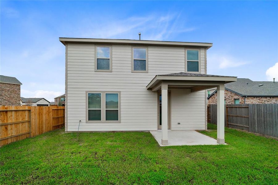 Come and see this spacious backyard with its beautiful covered patio. There is plenty of room for the kids to play and adults to relax! Perfect for your outdoor living space, patio furniture, bbq pit, and so much more. The possibilities are endless!