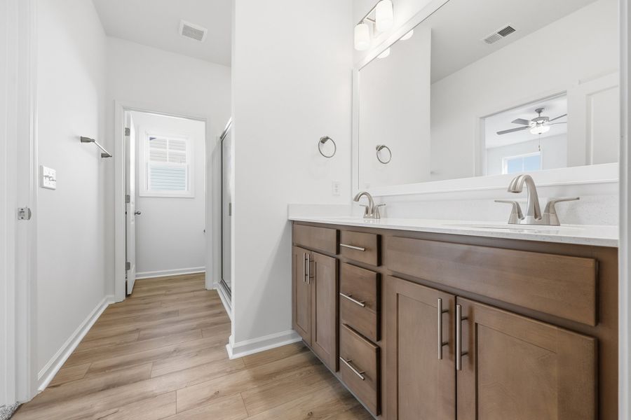 Representative furnished interior of a home built from the Habersham II by Great Southern Homes in Edgefield, Loris (Image 21).
