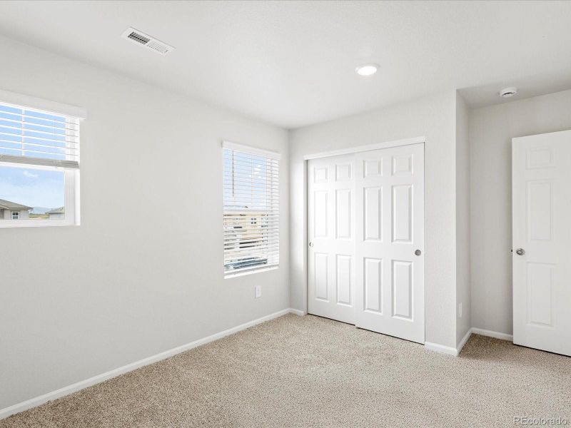 Spacious, unfurnished interior of a new home in Lake Bluff, Greeley (Image 32). Spacious, unfurnished interior of a new home in Lake Bluff, Greeley (Image 32).