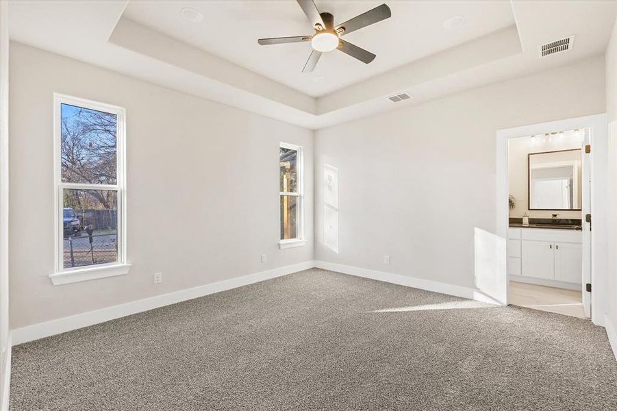 Spacious, unfurnished interior of a new home in , Haltom City (Image 16).