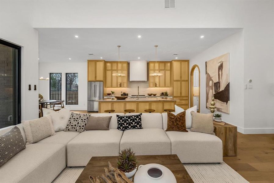 Furnished interior view inside a new home in , Dallas (Image 8).