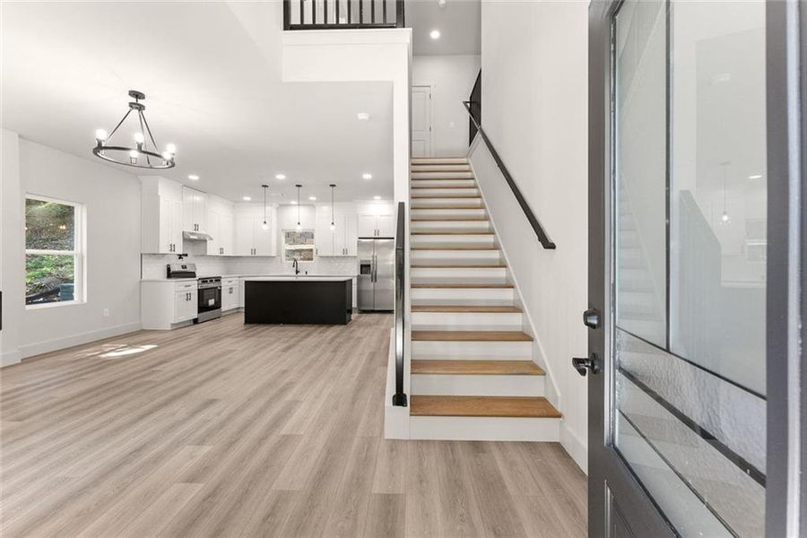 Spacious, unfurnished interior of a new home in , Gainesville (Image 34).