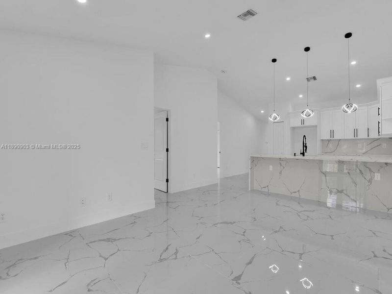 Image 20 of a home in .