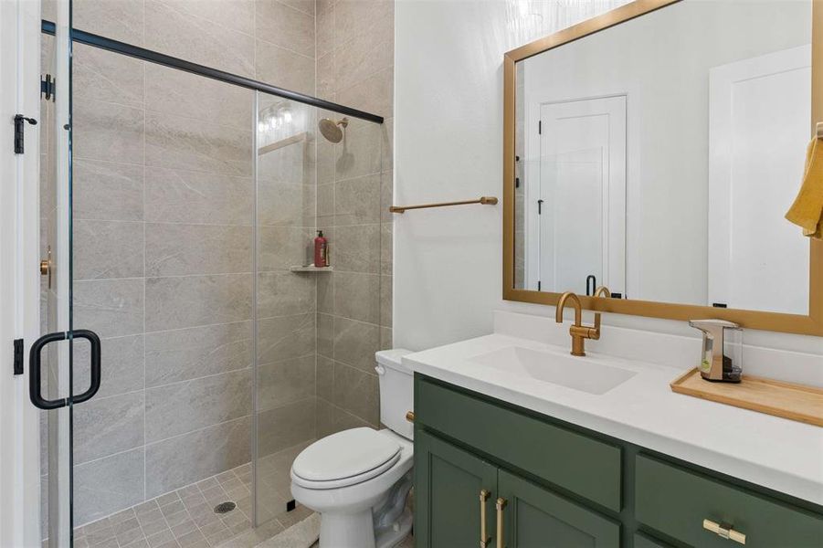 Furnished interior view inside a new home in , Rockwall (Image 17).