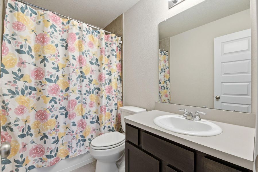 Furnished interior view inside a new home in Legends Bay, Baytown (Image 35). Furnished interior view inside a new home in Legends Bay, Baytown (Image 35).