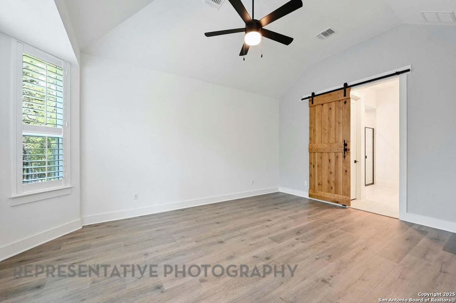 Spacious, unfurnished interior of a new home in Davis Ranch: 45ft. lots, San Antonio (Image 18).