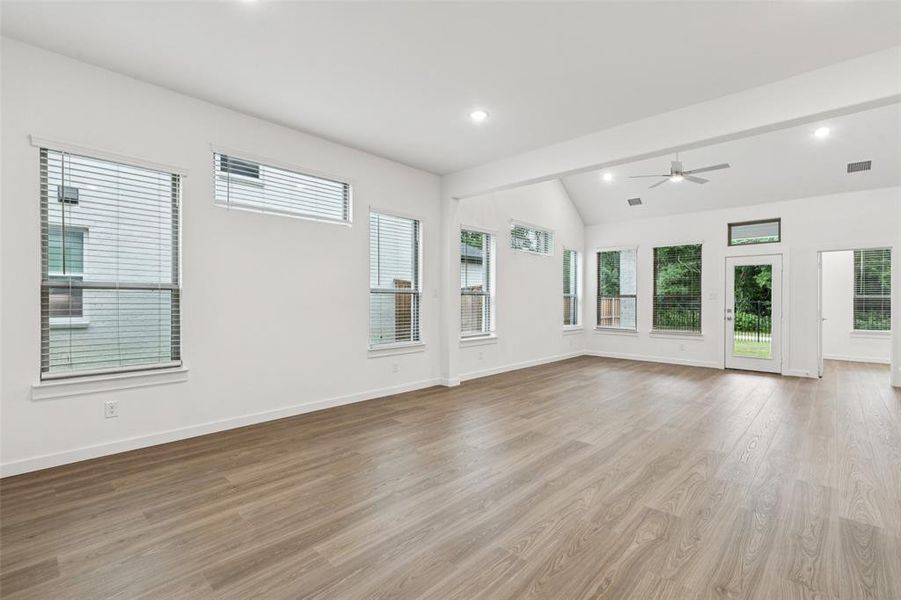 Spacious, unfurnished interior of a new home in Painted Tree, McKinney (Image 20). Spacious, unfurnished interior of a new home in Painted Tree, McKinney (Image 20).