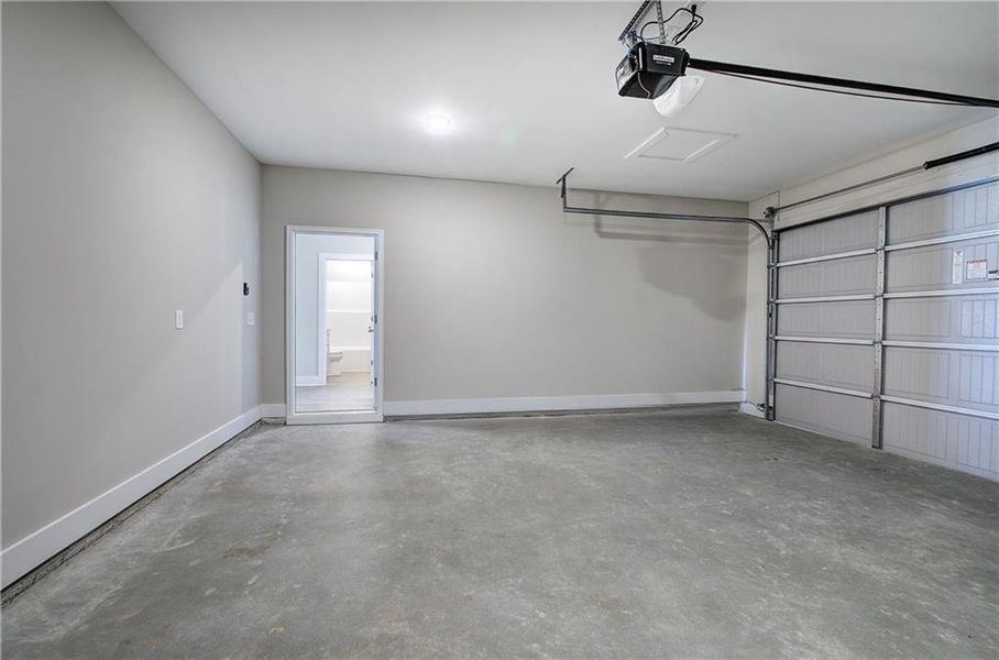 Spacious, unfurnished interior of a new home in , Cartersville (Image 46).