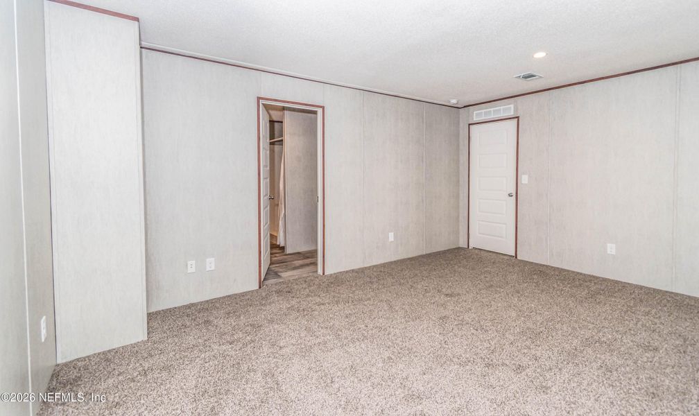 Spacious, unfurnished interior of a new home in , Glen St. Mary (Image 11).