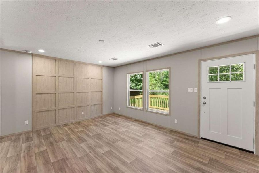 Spacious, unfurnished interior of a new home in , Dahlonega (Image 15).