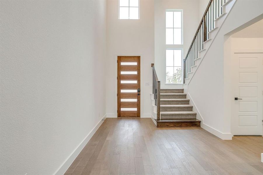 Spacious, unfurnished interior of a new home in Pecan Grove, Burleson (Image 19).