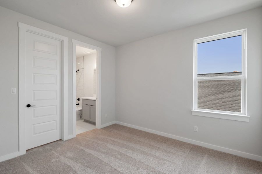 Spacious, unfurnished interior of a new home in Lagos Reserve, Manor (Image 38). Spacious, unfurnished interior of a new home in Lagos Reserve, Manor (Image 38).