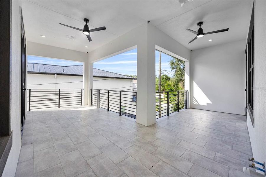 Spacious, unfurnished interior of a new home in , Tampa (Image 44).