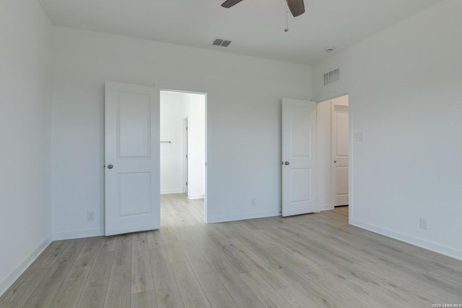 Spacious, unfurnished interior of a new home in Saddlebrook Ranch, Schertz (Image 17).