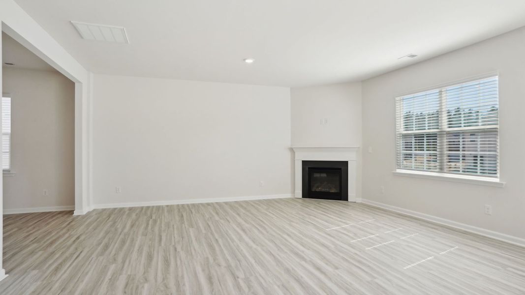 Spacious, unfurnished interior of a new home in Granite Falls, Lancaster (Image 17). Spacious, unfurnished interior of a new home in Granite Falls, Lancaster (Image 17).
