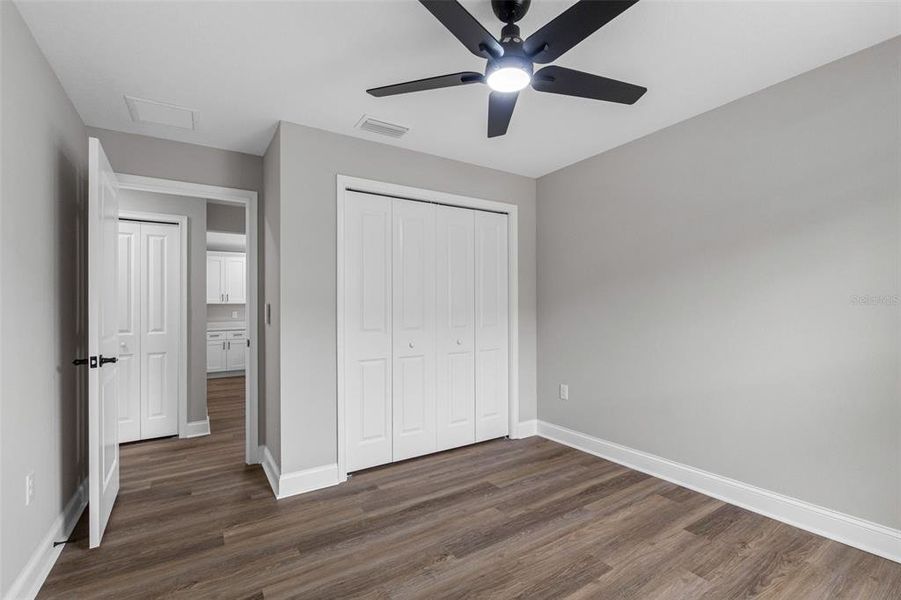 Spacious, unfurnished interior of a new home in , Tampa (Image 30).