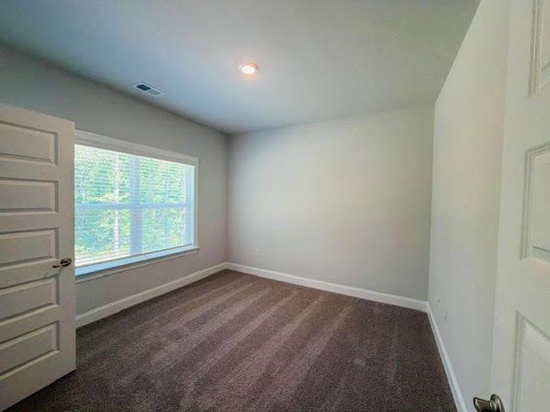Spacious, unfurnished interior of a new home in Tuscany Hills, Douglasville (Image 31).