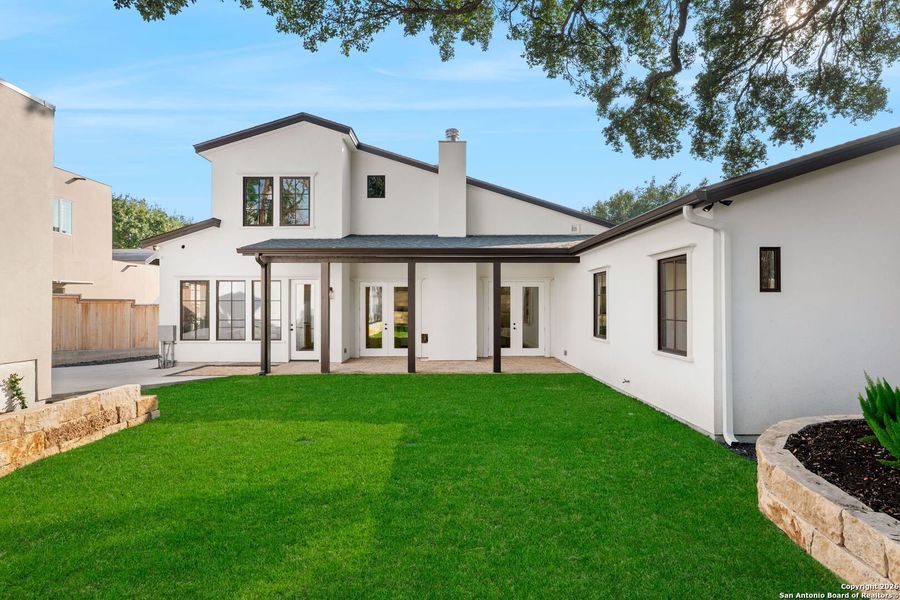 Exterior details and patio area of a home in , Terrell Hills (Image 4).