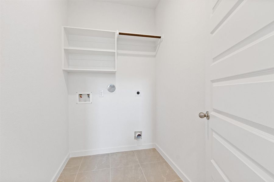 Spacious, unfurnished interior of a new home in Colony at Pinehurst, Pinehurst (Image 14).