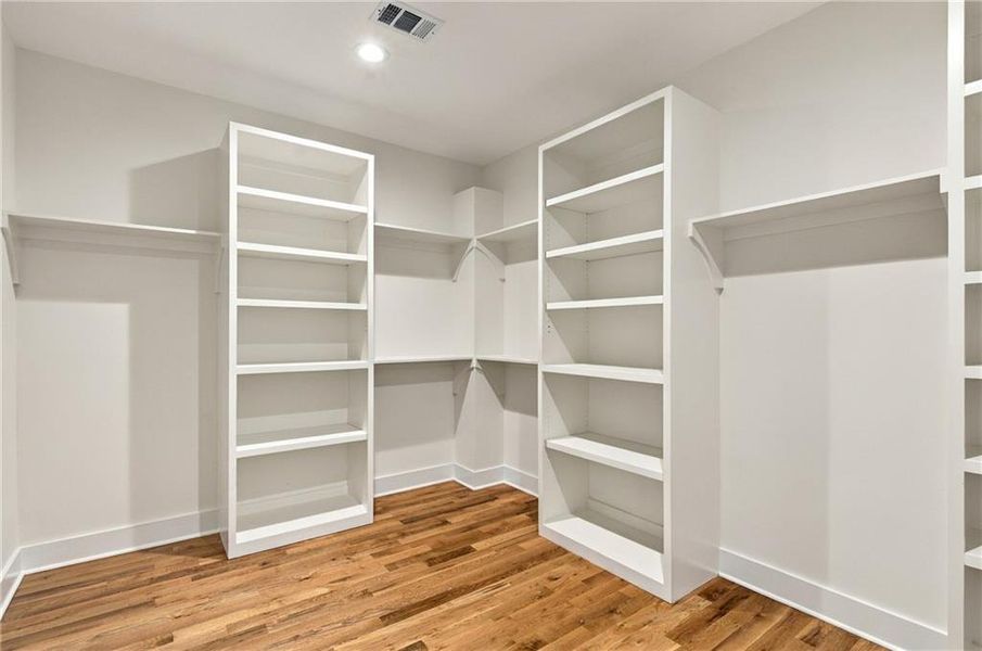 Image 35 of a home in .
