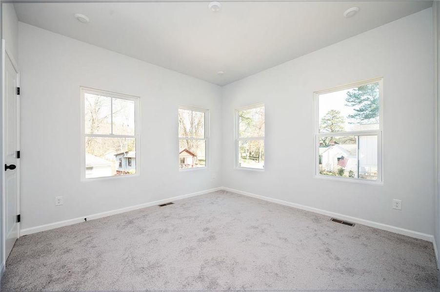 Spacious, unfurnished interior of a new home in , Atlanta (Image 16).