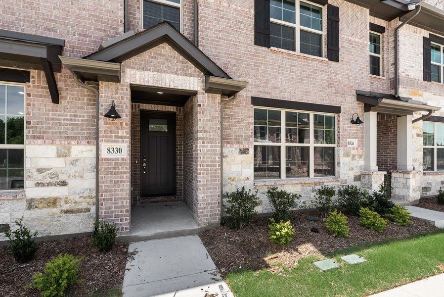 Exterior details and patio area of a home in Bayside, Rowlett (Image 3).