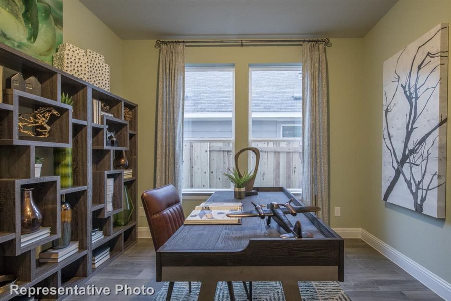 Representative furnished interior of a home built from the Harvest Ridge 2595 by Brohn Homes in Harvest Ridge, Elgin (Image 10).