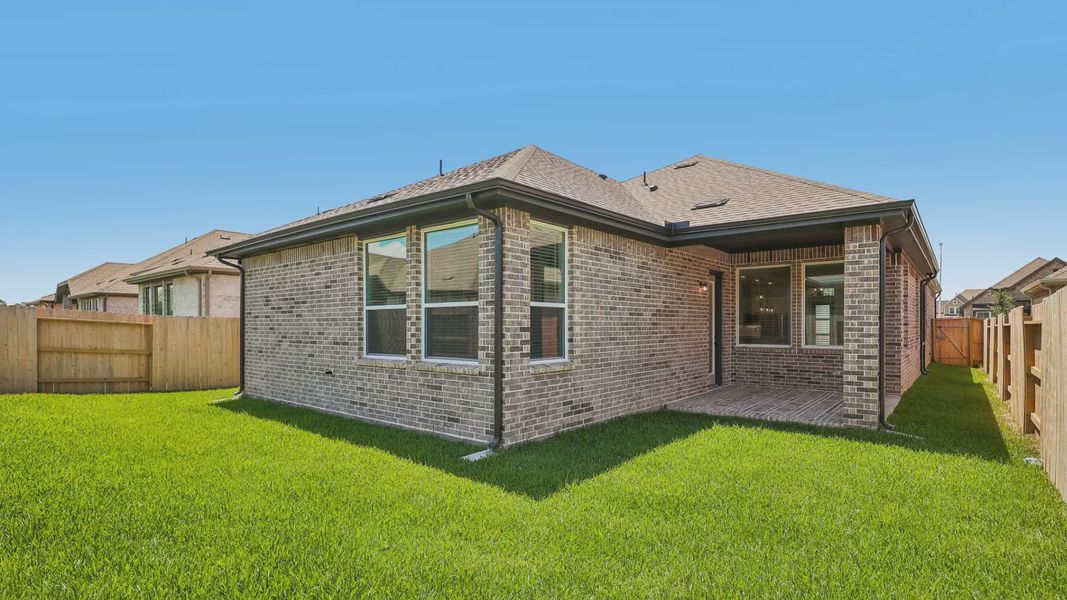 Representative exterior details of a home built from the Oxford by Chesmar Homes in Parkside on the River, Georgetown (Image 4).