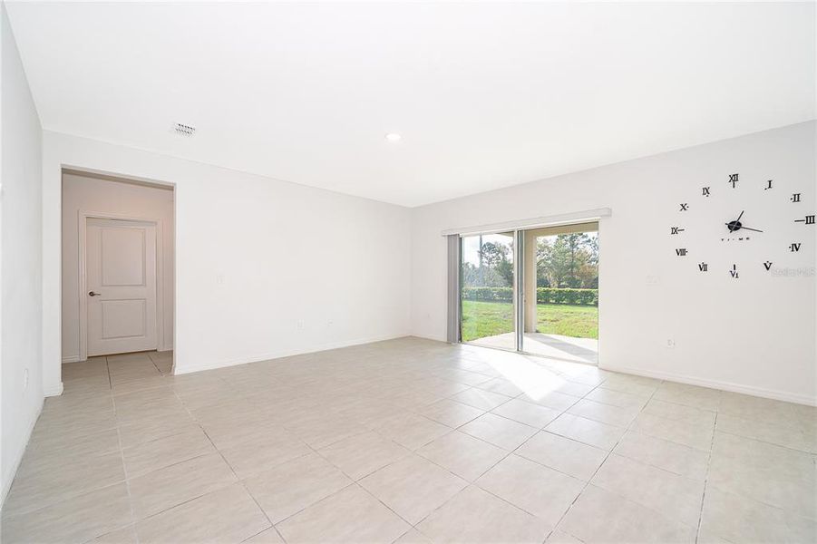 Spacious, unfurnished interior of a new home in Marion Creek, Haines City (Image 16). Spacious, unfurnished interior of a new home in Marion Creek, Haines City (Image 16).