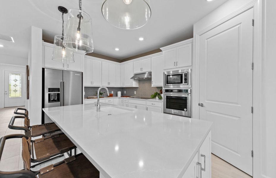 Furnished interior view inside a new home in Del Webb Catalina, Lakewood Ranch (Image 4).