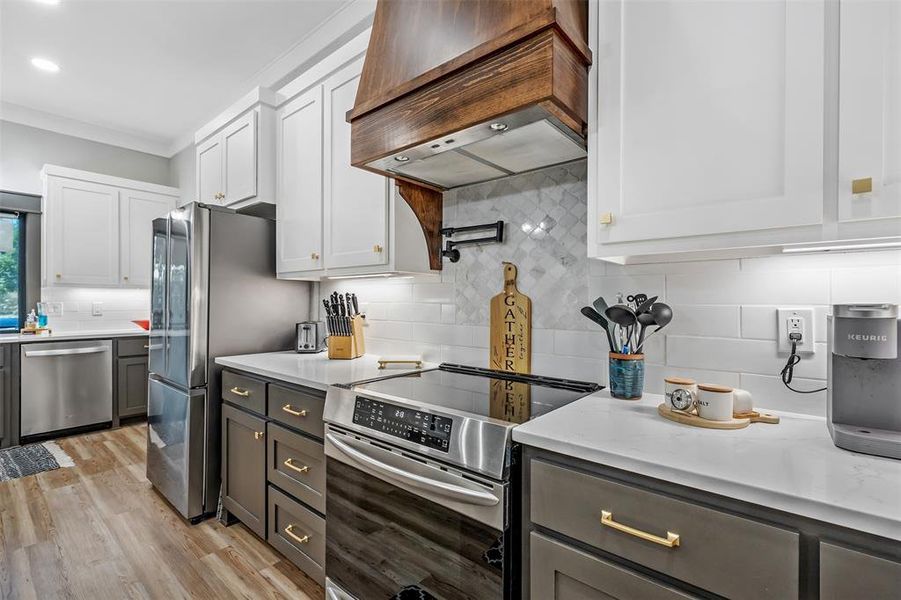 Furnished interior view inside a new home in , Mineola (Image 11). Furnished interior view inside a new home in , Mineola (Image 11).